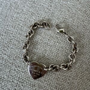 Tiffany & Co. Silver Chain Bracelet with Heart Charm